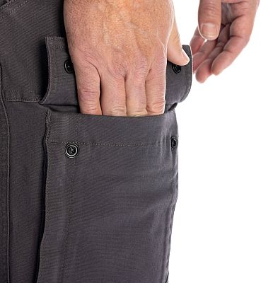 Klim Ririe, pantaloncini (13/17)