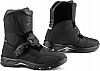 Falco Marshall, Botas