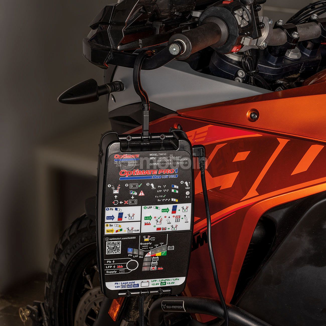 Chargeur batterie 12v OPTIMATE atelier entretien moto chez equip'moto