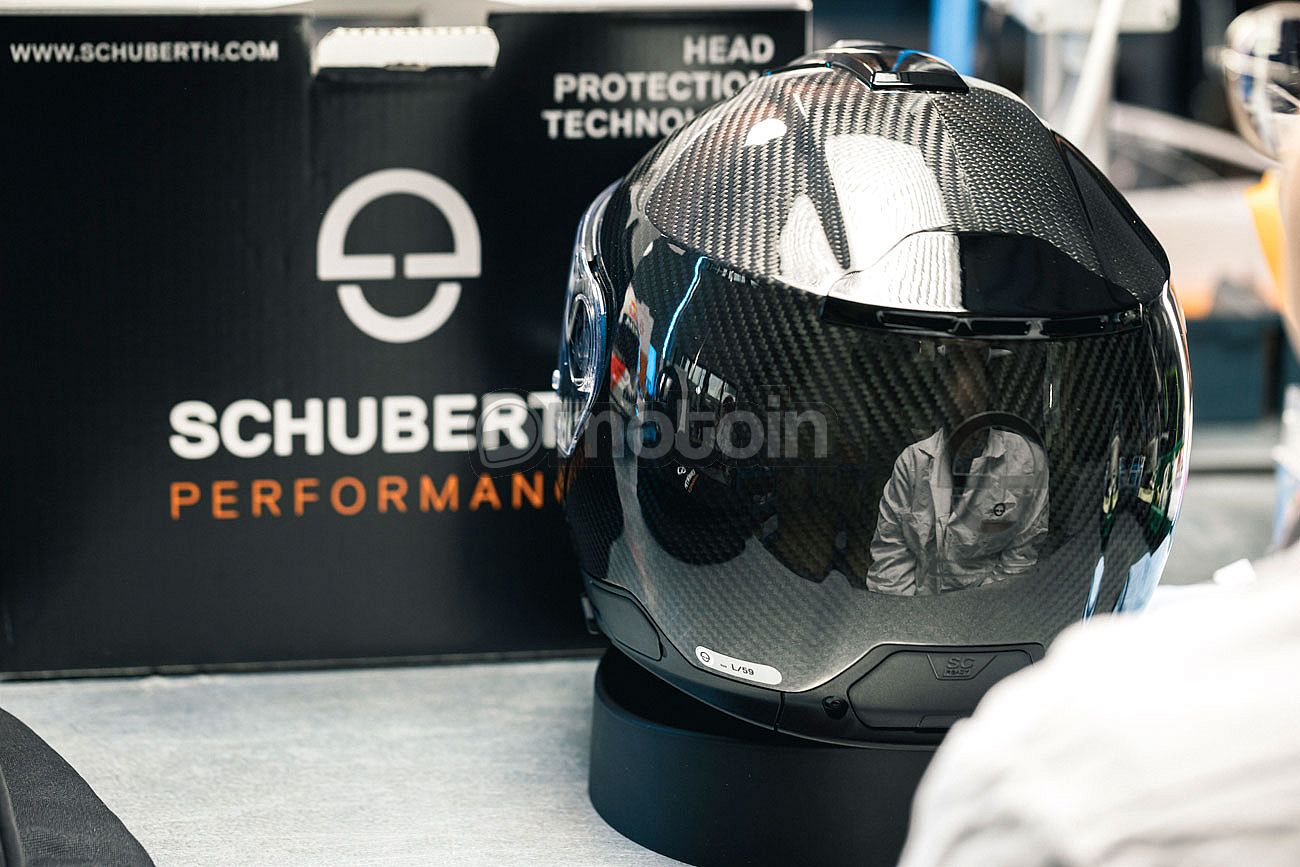 Schuberth C5 Carbon, flip-up helmet 